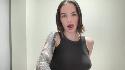 DOVE online show from February 23, 9:47 pm