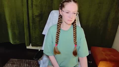    online show from February 14, 3:25 pm