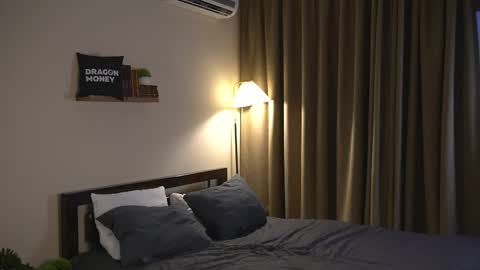 Elley  online show from February 5, 2:53 pm