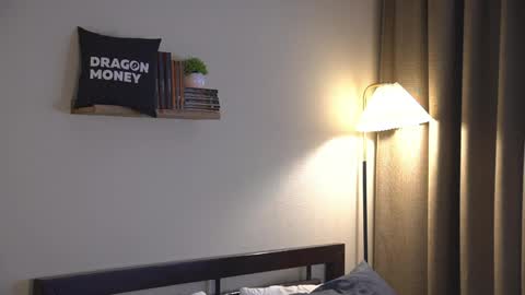 Elley  online show from April 2, 6:11 am