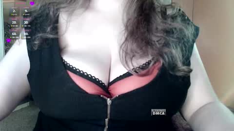 Snapshot of 6_dream_9 chatting on September 18, 12:09 am 6_dream_9 online show from September 18, 12:09 am