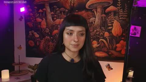 B R I E L A  online show from April 15, 6:03 am