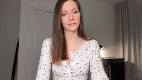 Anna online show from January 8, 8:24 pm