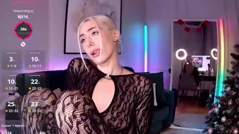 Snapshot of 7loren_wood7 chatting on December 27, 3:16 pm Loren Wood online show from December 27, 3:16 pm