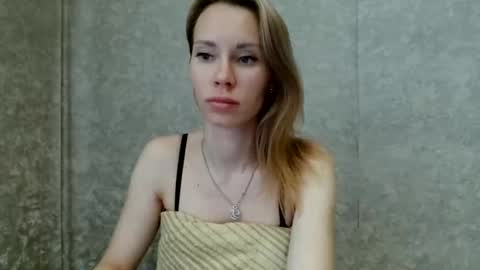 _alex1819 online show from June 3, 7:31 am