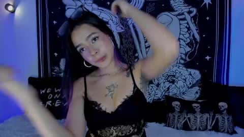 _alicesasha_ online show from November 20, 11:33 am