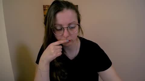 Anna online show from March 10, 7:22 am