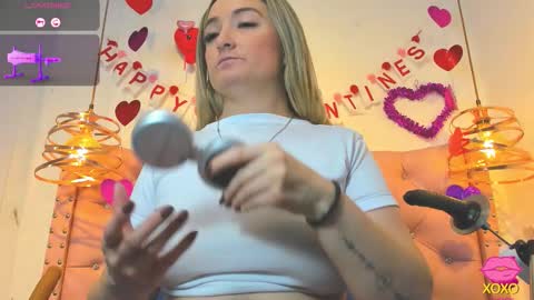 _antonella_11 online show from February 18, 8:41 pm