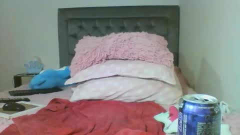 _bigtits online show from December 2, 6:37 am