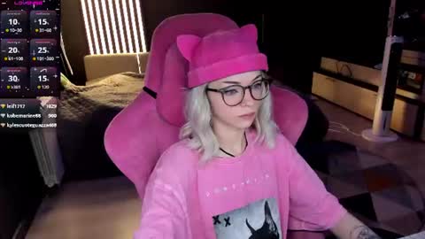 Olivia Subscribe to my Fansly -   online show from June 17, 12:12 am