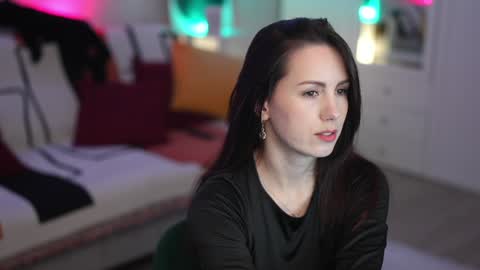 Lili online show from October 5, 12:10 pm