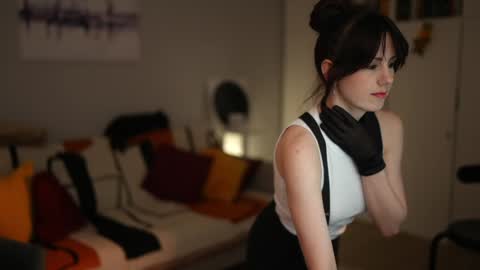 Lili online show from November 26, 11:55 am