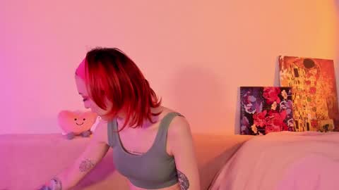 Christina Chris online show from February 14, 4:04 am