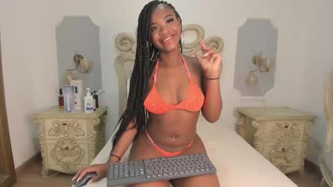 Chloe  online show from November 10, 7:09 pm