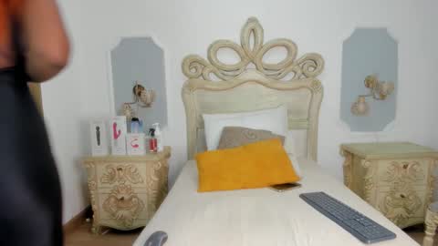 Chloe  online show from February 11, 12:06 pm