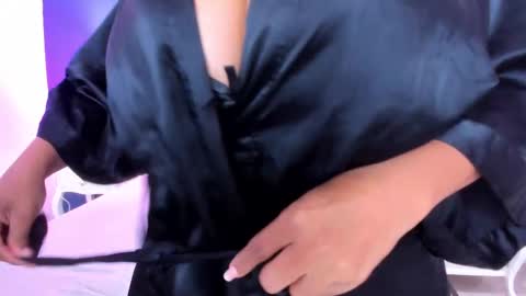 _ciara_benet_ online show from January 16, 11:48 am