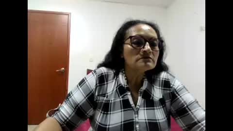 _cristal15 online show from November 24, 5:09 am