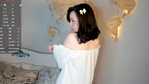 Daniela online show from October 31, 1:29 am