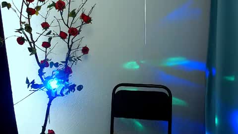 _cutie_and_shy_ online show from April 28, 6:39 am