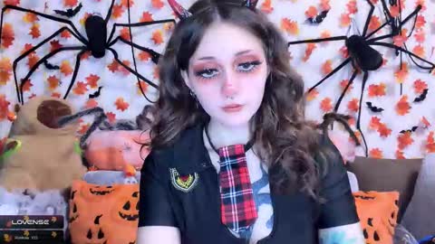 Kate online show from November 8, 5:40 pm