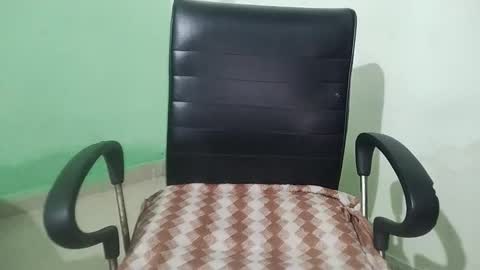 _dreamgirl_0 online show from February 28, 9:58 pm