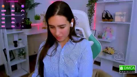 Lizzy  online show from November 30, 11:20 pm