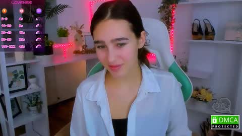 Lizzy  online show from December 19, 10:24 pm