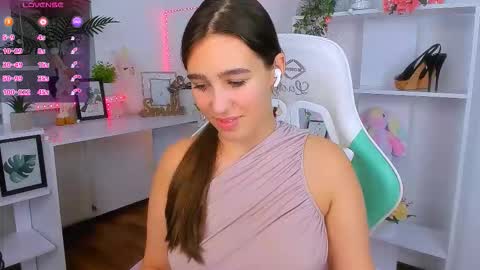 Lizzy  online show from October 27, 11:43 pm