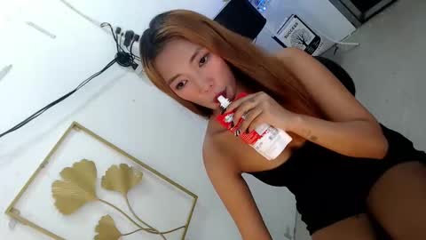 _ellen24 online show from September 16, 5:43 pm