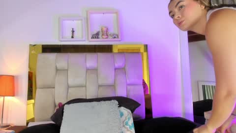 Isabella online show from February 2, 12:02 pm