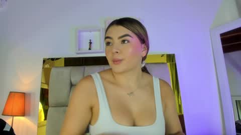 Isabella online show from January 27, 12:05 pm