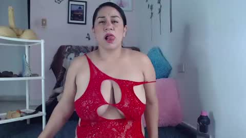 Emily Valencia online show from June 25, 11:17 pm