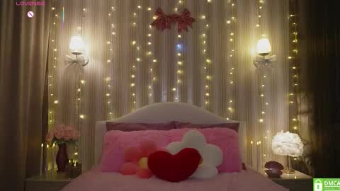 Alice online show from December 5, 5:25 pm