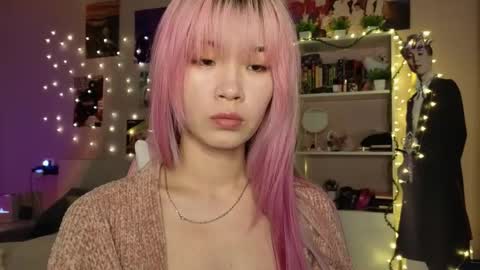 EveEva online show from March 12, 2:47 am