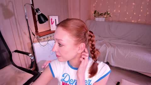 Lola 3  online show from December 7, 2:46 pm