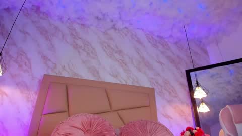 Hollywood online show from April 8, 5:09 am