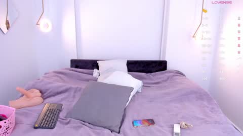 Snapshot of _huge_boobs_ebony chatting on December 27, 7:24 pm Darlis online show from December 27, 7:24 pm
