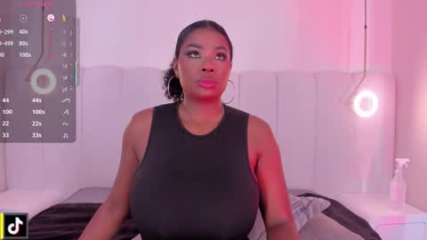 Darlis  online show from November 3, 8:13 pm