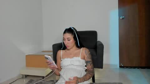 Isabella online show from April 8, 5:42 am