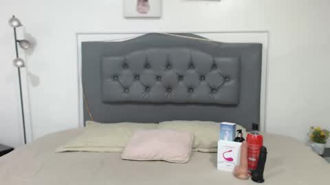 _jane_30 online show from December 2, 12:23 am