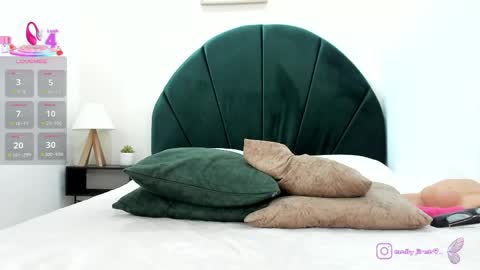    online show from April 16, 8:08 pm