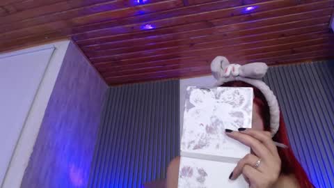 Mia online show from November 27, 3:48 pm