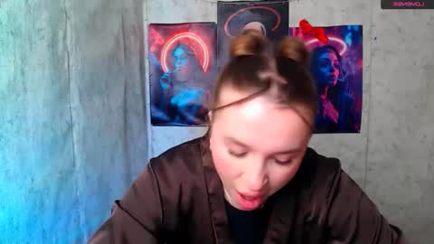 Jolia online show from January 9, 8:30 am