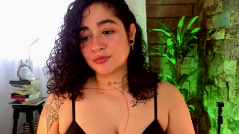 Snapshot of _kat_1 chatting on September 11, 7:14 pm online show from September 11, 7:14 pm