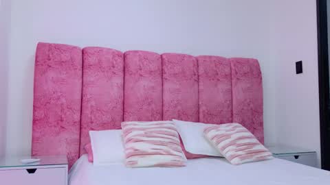 Kendall online show from December 22, 11:57 am