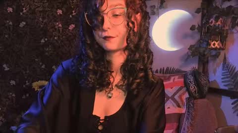 Snapshot of _lady_luna_ chatting on March 8, 12:09 am Lady Luna online show from March 8, 12:09 am