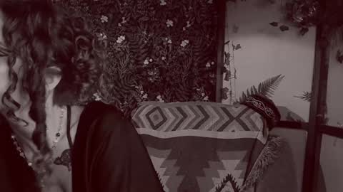 Snapshot of _lady_luna_ chatting on December 30, 12:54 am Lady Luna online show from December 30, 12:54 am