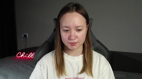 _lalune_ online show from November 29, 9:19 pm