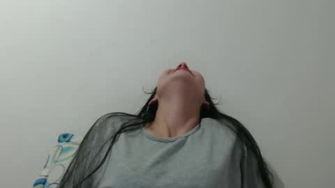 Lauren 3 online show from December 12, 5:10 am