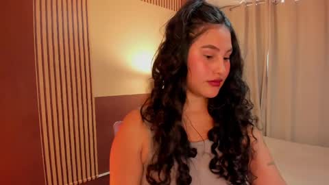 Ivy 3 online show from April 3, 7:12 pm